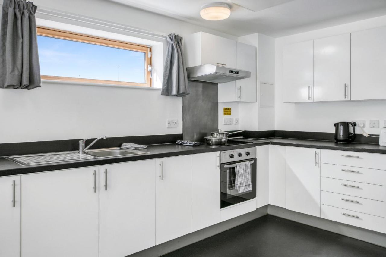 Central Single Room With Shared Kitchen In Luton Luton  Luaran gambar